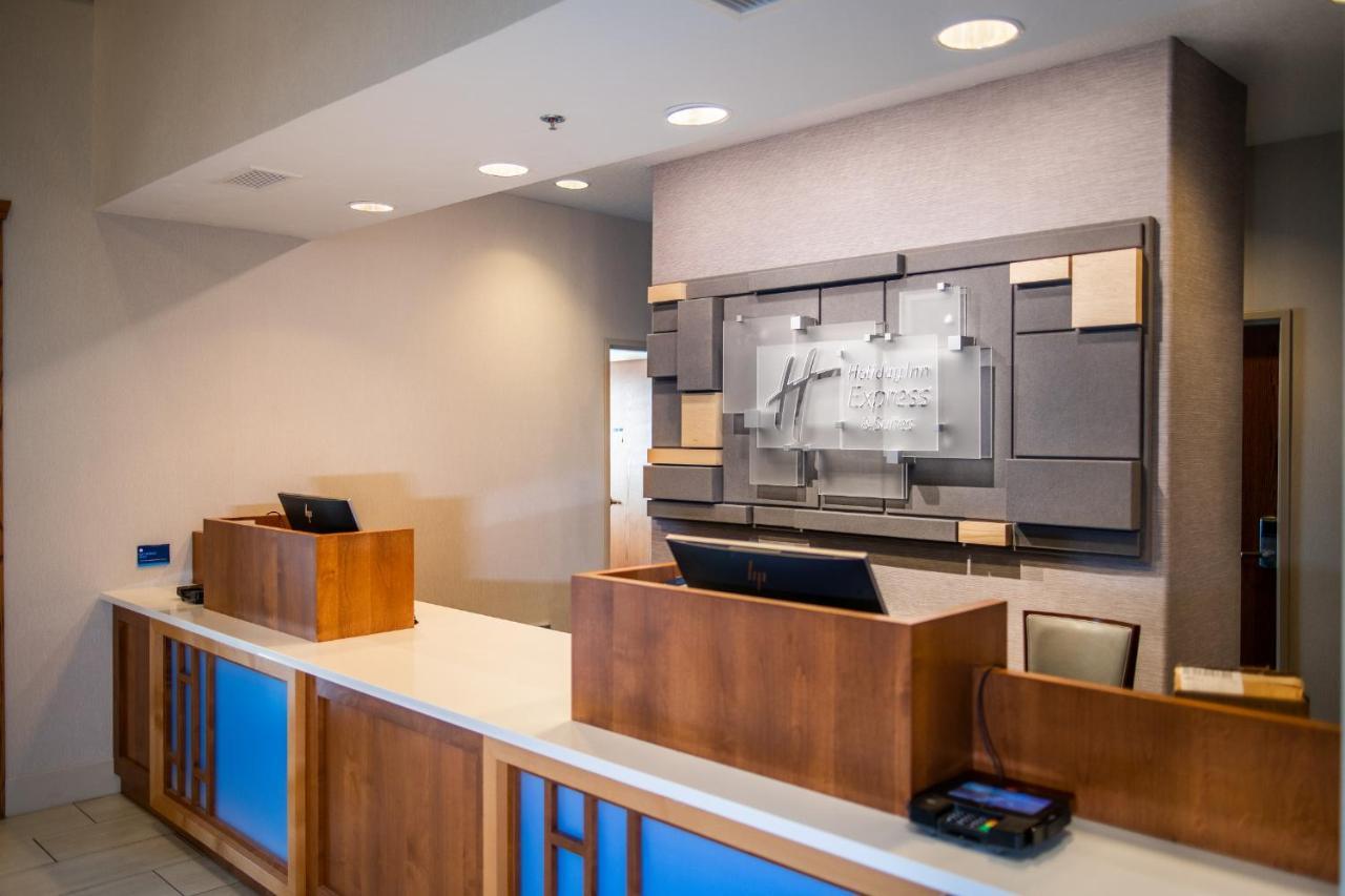 Holiday Inn Express & Suites Custer-Mt Rushmore Exteriör bild
