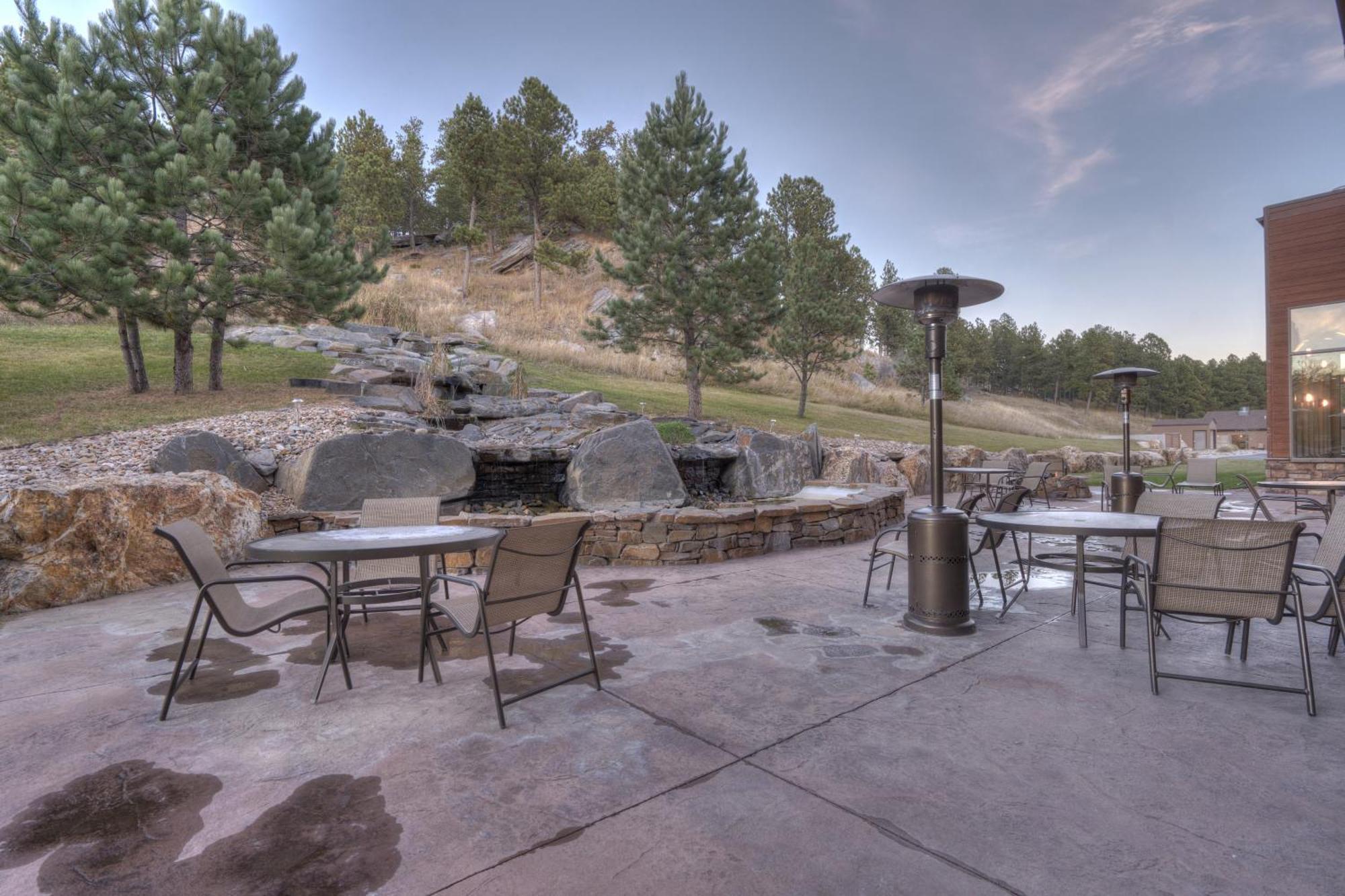 Holiday Inn Express & Suites Custer-Mt Rushmore Exteriör bild